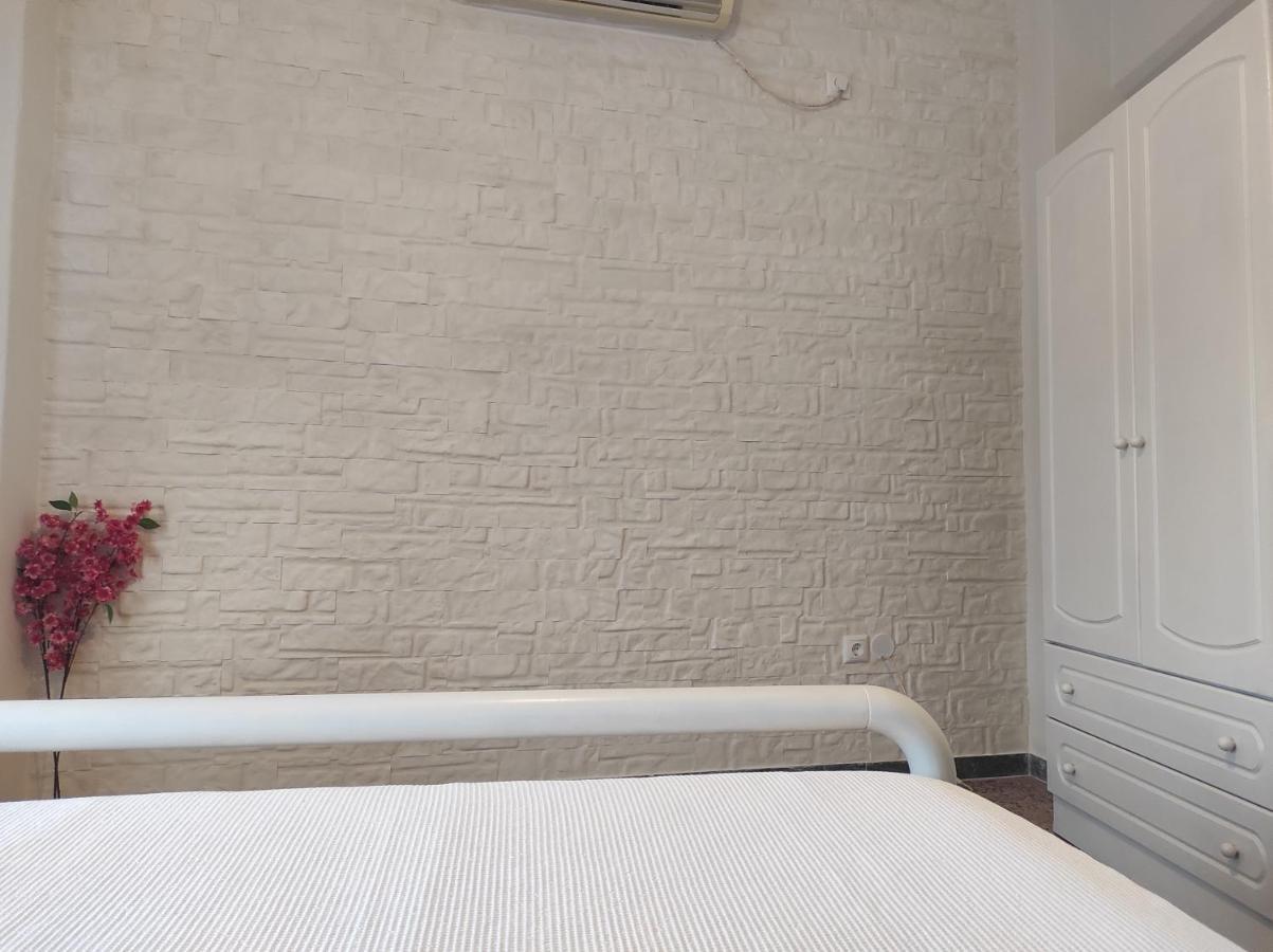 Aurora Nest Apartment Гайос Екстериор снимка