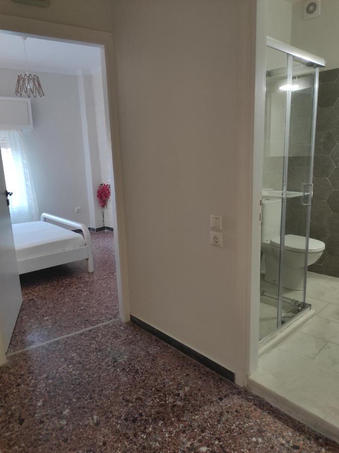 Aurora Nest Apartment Гайос Екстериор снимка
