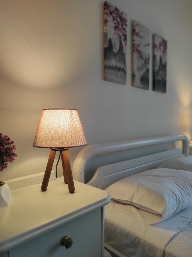 Aurora Nest Apartment Гайос Екстериор снимка