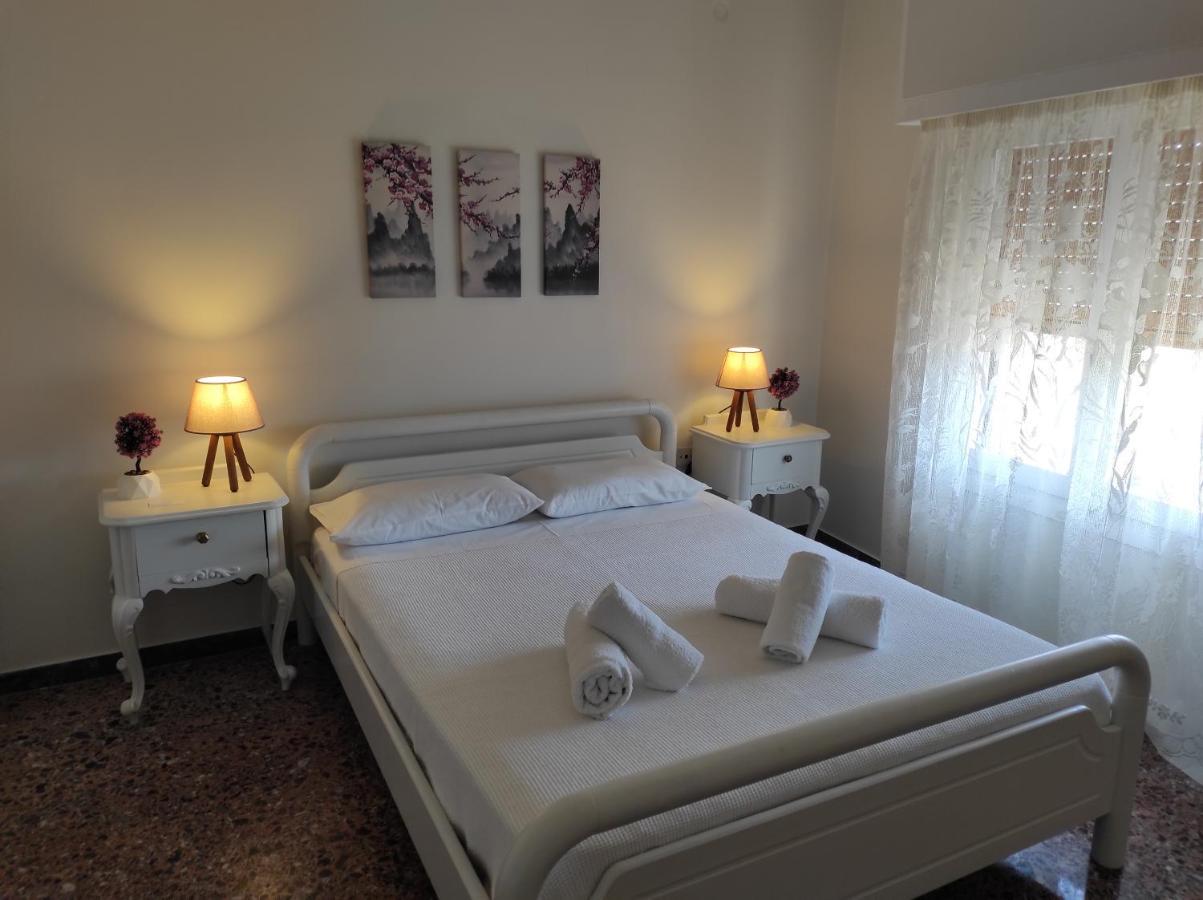 Aurora Nest Apartment Гайос Екстериор снимка